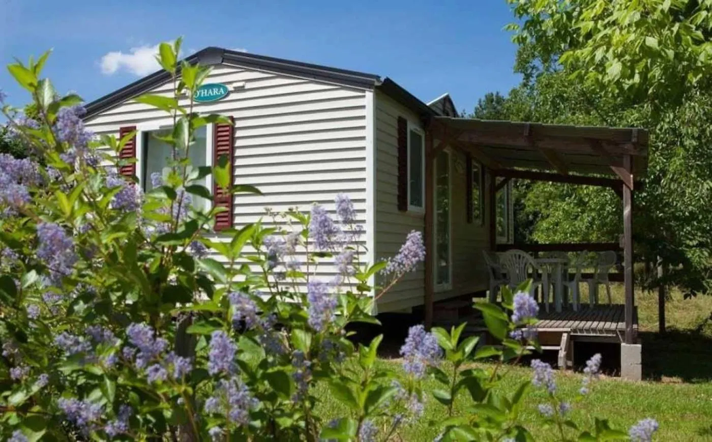 Camping 4 Etoiles - Piscine - Ccaaagh Carennac مكان تخييم