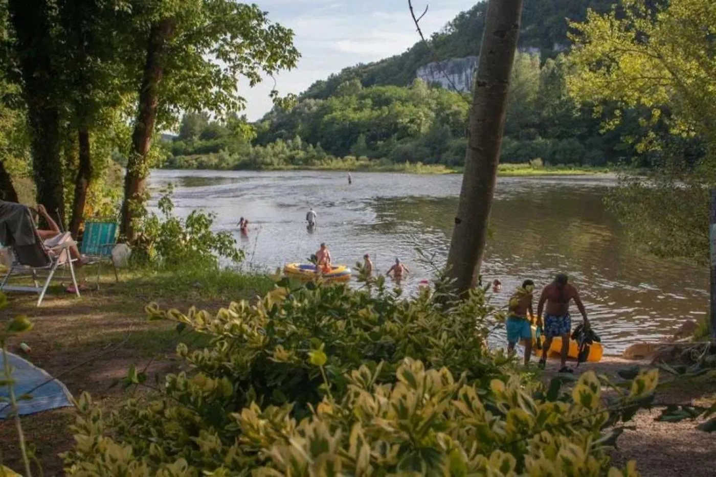 مكان تخييم Camping 4 Etoiles - Piscine - Ccaaagh Carennac